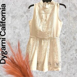 Gorgeous Dygarni Lace overlay White Mini Dress SZ 8 Fully lined LikeNew Back Zip